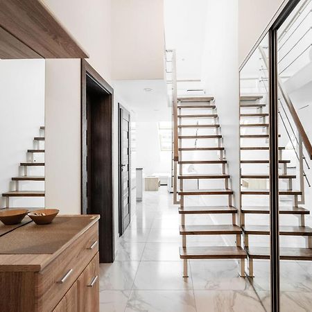 Luxurious Kaunas Basilica Apartment In Old Town By Urban Rent ภายนอก รูปภาพ