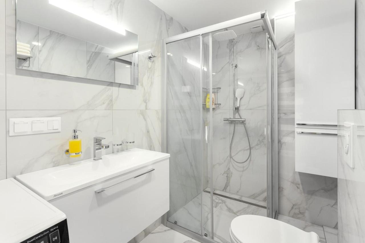 Luxurious Kaunas Basilica Apartment In Old Town By Urban Rent ภายนอก รูปภาพ