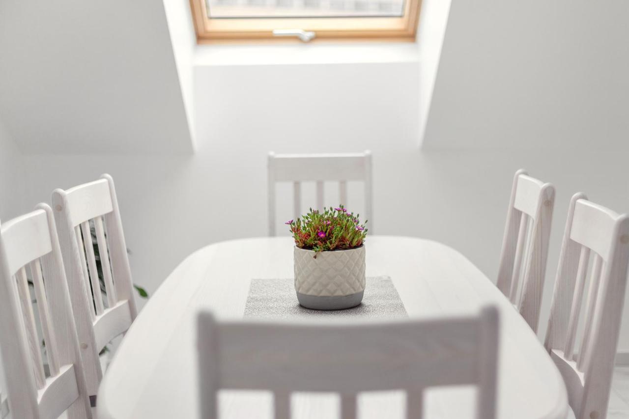 Luxurious Kaunas Basilica Apartment In Old Town By Urban Rent ภายนอก รูปภาพ