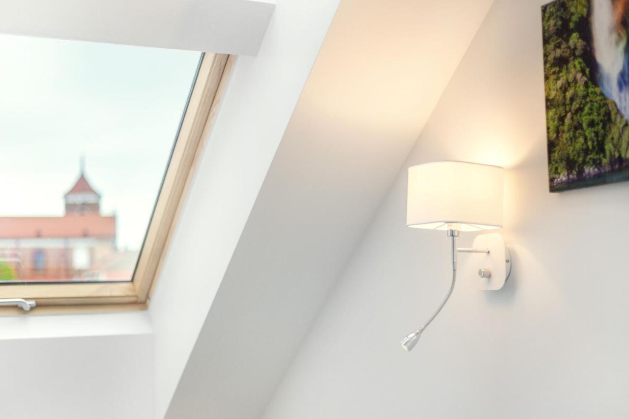 Luxurious Kaunas Basilica Apartment In Old Town By Urban Rent ภายนอก รูปภาพ